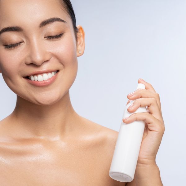 ミストウォーターでお肌を整えた後に